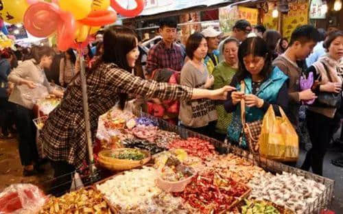 廣東人嘅新年，都系從辦年貨開始