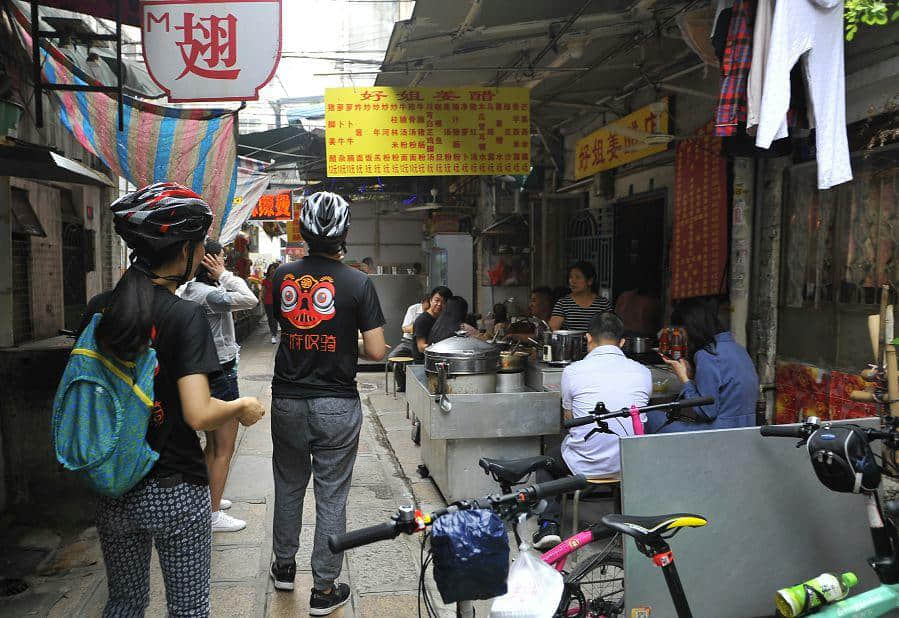 “揾食”艱難？貧窮使他們更強(qiáng)大！