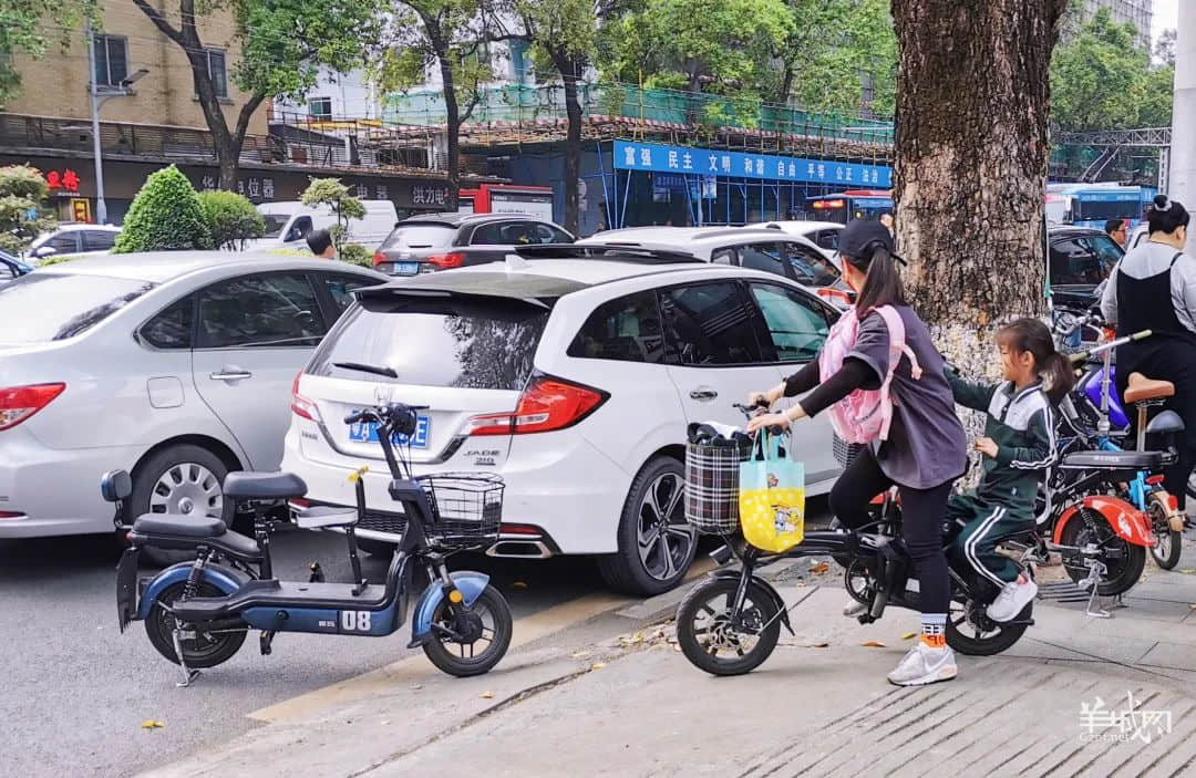 電動(dòng)單車的快樂，廣州交通的痛點(diǎn)