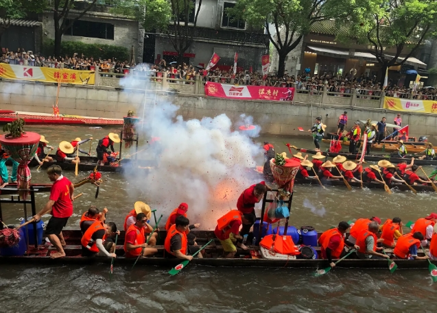 仔女不會(huì)講粵語(yǔ)，父母將被祠堂打屁屁？